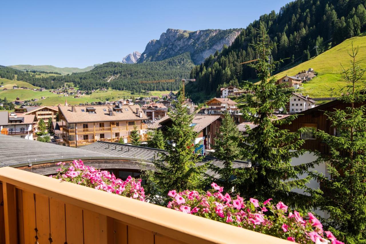 Hotel Somont Selva di Val Gardena Esterno foto