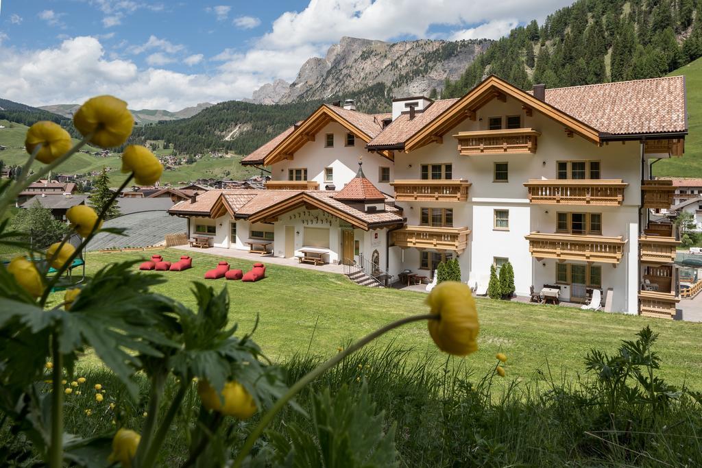 Hotel Somont Selva di Val Gardena Esterno foto