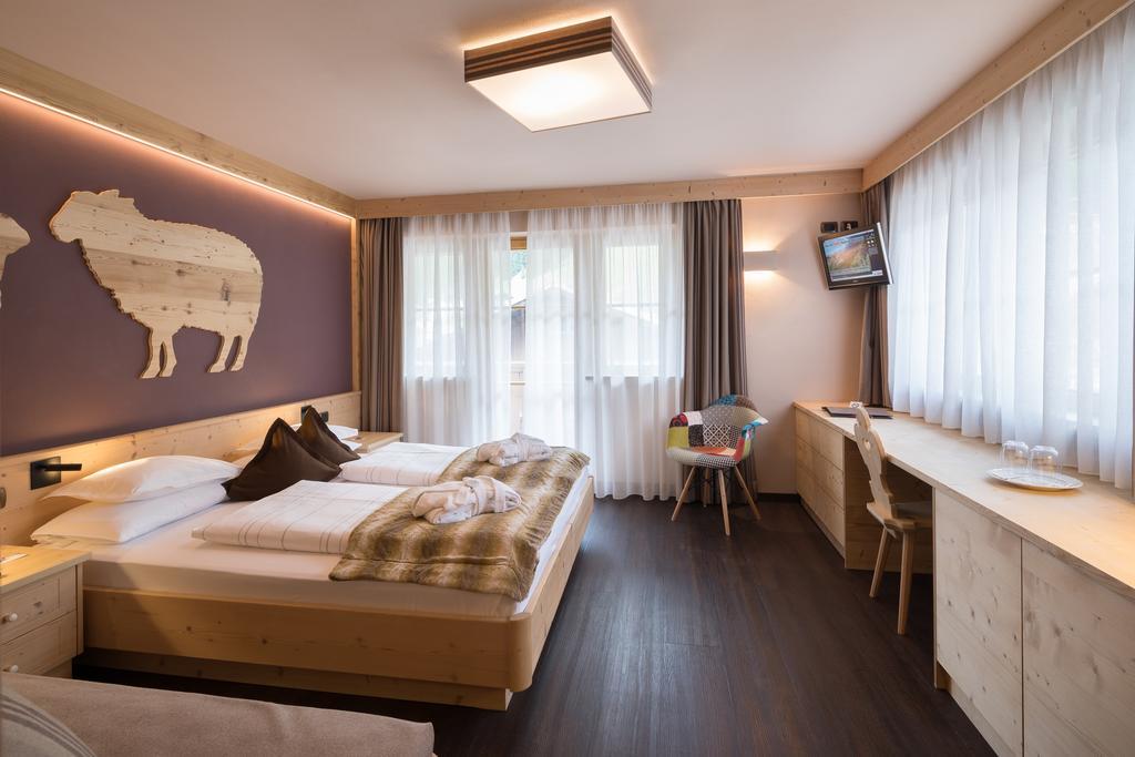 Hotel Somont Selva di Val Gardena Esterno foto